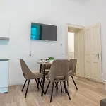 Elegant 1Br Apt - Great For Long Stays
